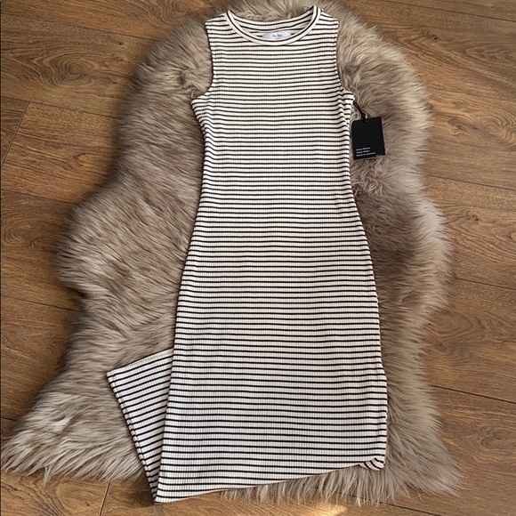 💥2 for $15 Be You Sleeveless Striped Dress with Slits - Picture 2 of 8